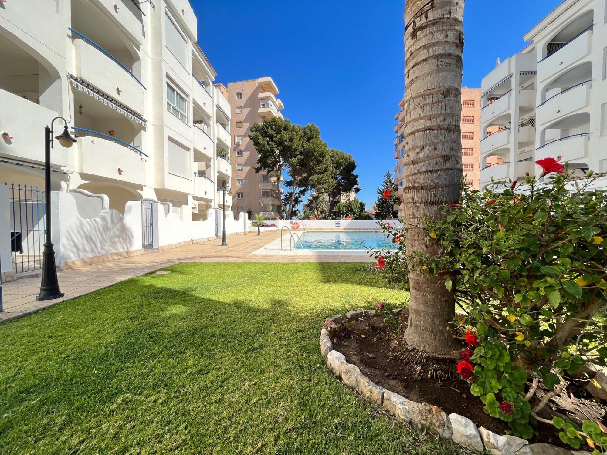 Appartement Spacieux Avec Terrasse Et Piscine Бенальмадена Экстерьер фото